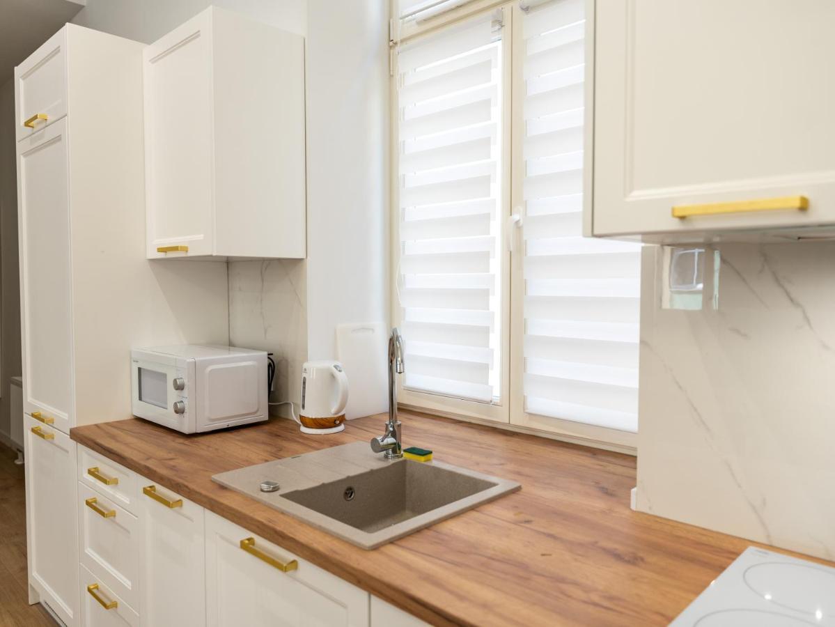 Zlote Apartamenty 6 Legnica Exterior photo