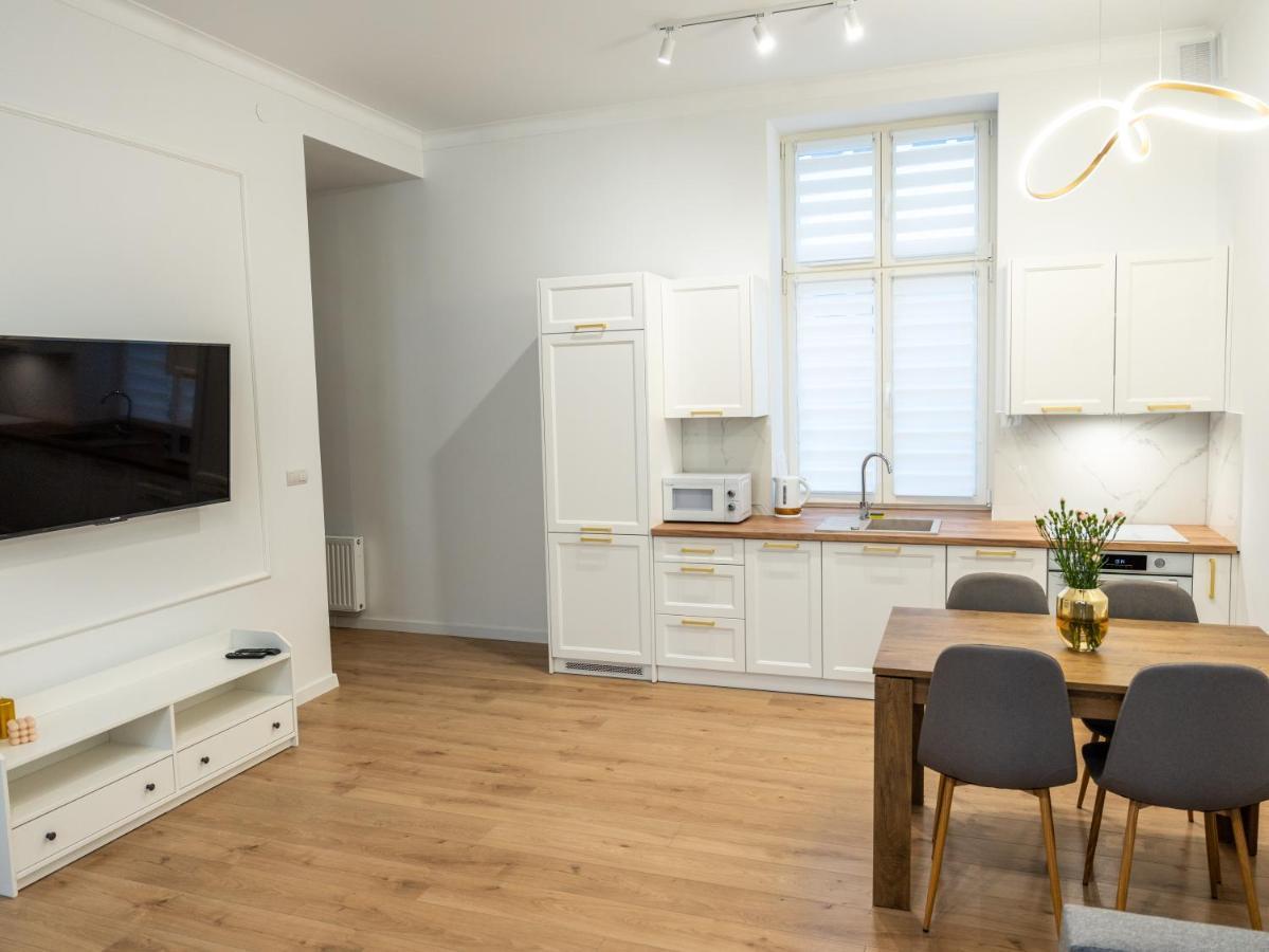 Zlote Apartamenty 6 Legnica Exterior photo